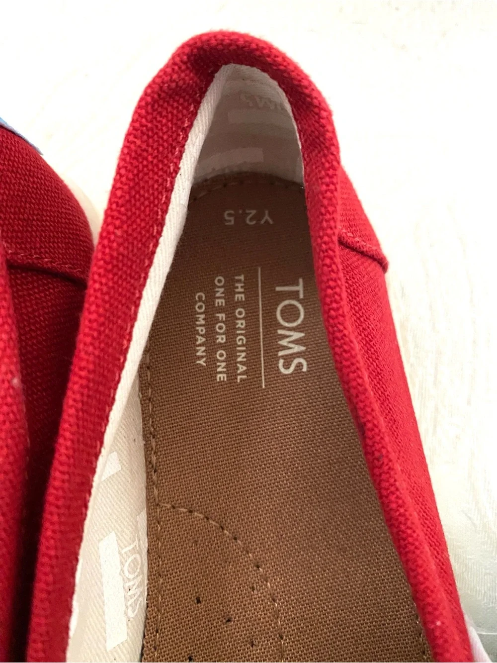 Toms Kids Red Canvas Slip-On Moccasins Size 2.5 Youth Classic New